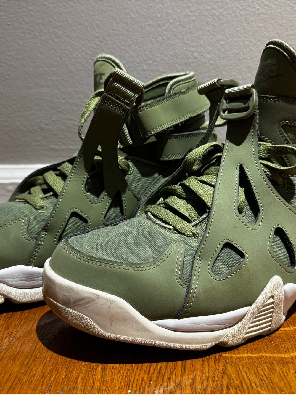 Men’s Nike Unlimited Air Olive Green High-Top Sneakers